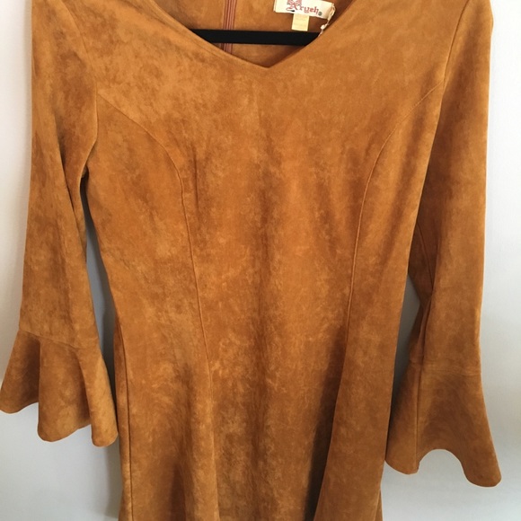 NEVER BEEN WORN - Picture 2 of 6